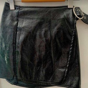 FOREVER 21 black pleather skirt